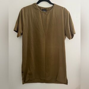 Cuts Clothing AO Split Hem Tee